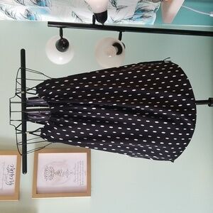 Black and white sleeveless blouse by Worthington